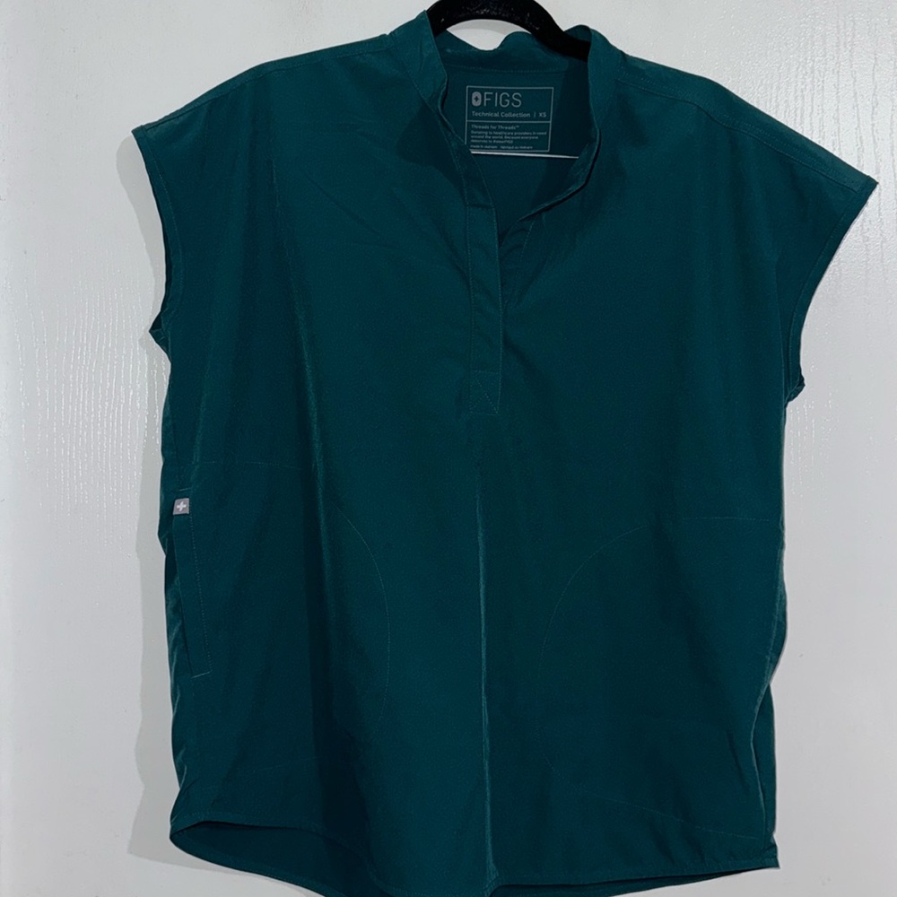 Figs Women's Top in Teal